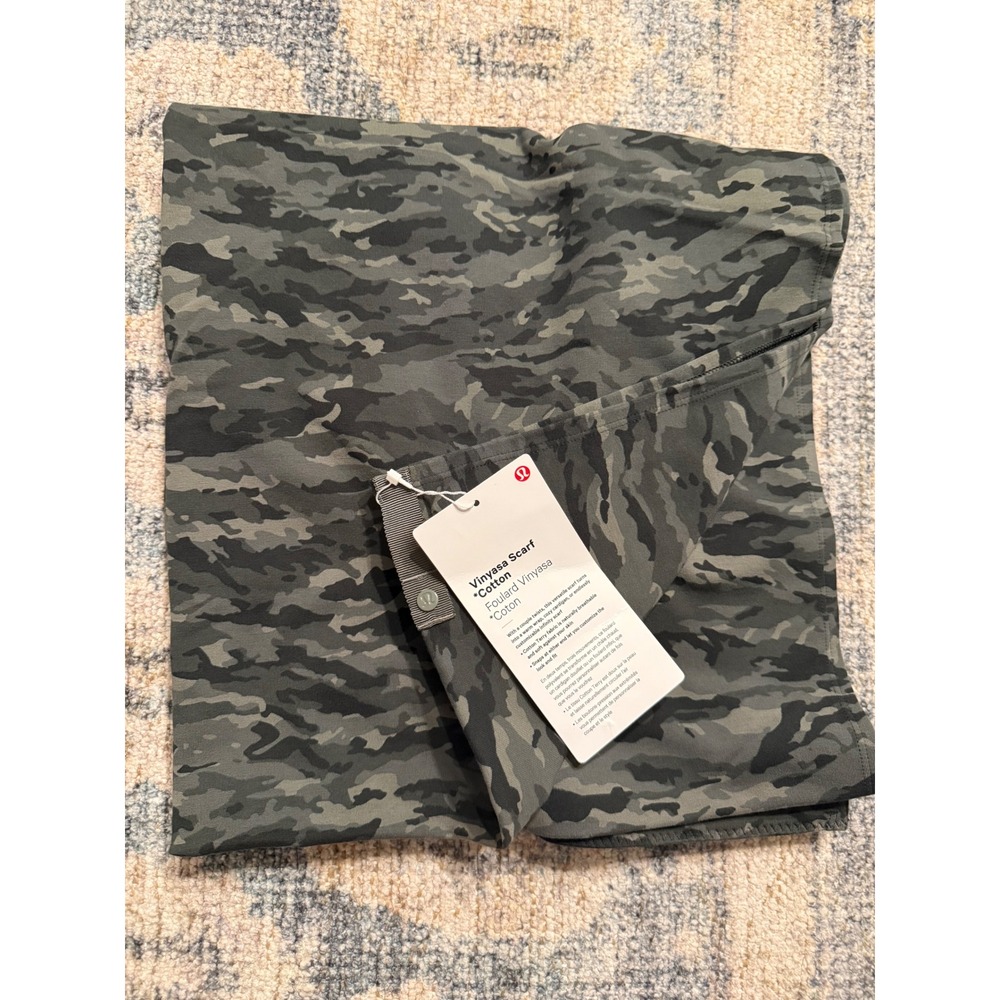 NWT Lululemon Evergreen‎ Green Camo Cotton Vinyasa Snap Scarf